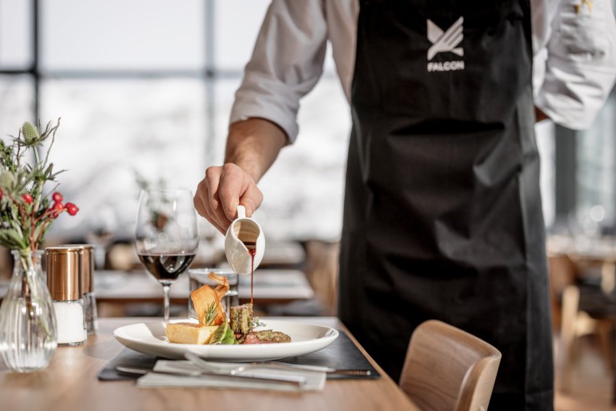 Arbeiten in Sölden an der Schirmbar am Giggijoch